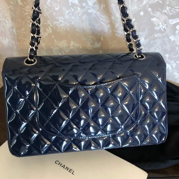 Chanel Medium Double Flap Classic Bag - Picture 2 of 16